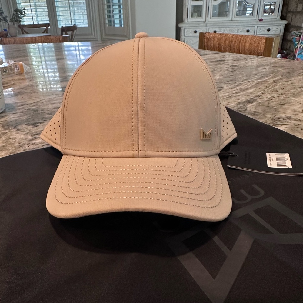 Melin hat khaki color brand new